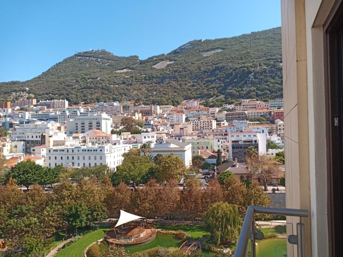 Kings Wharf Quay29 - Large Studio Apartment With 3 Pools - Gym - Rock Views - Holiday And Short Let Apartments In Гибралтар Экстерьер фото
