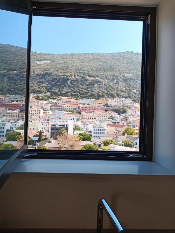 Kings Wharf Quay29 - Large Studio Apartment With 3 Pools - Gym - Rock Views - Holiday And Short Let Apartments In Гибралтар Экстерьер фото